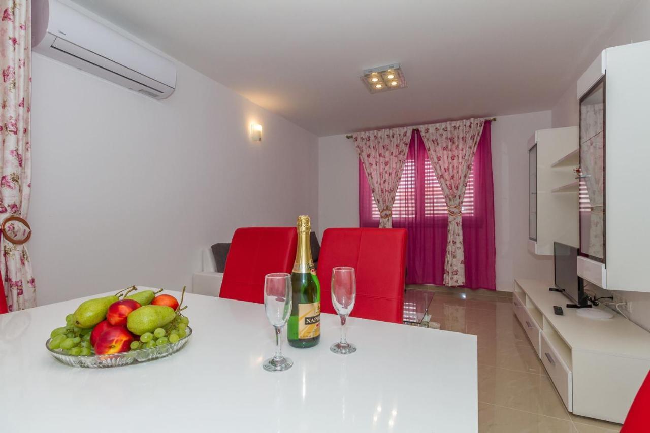 וודיצה Apartments Villa-Ines Center מראה חיצוני תמונה