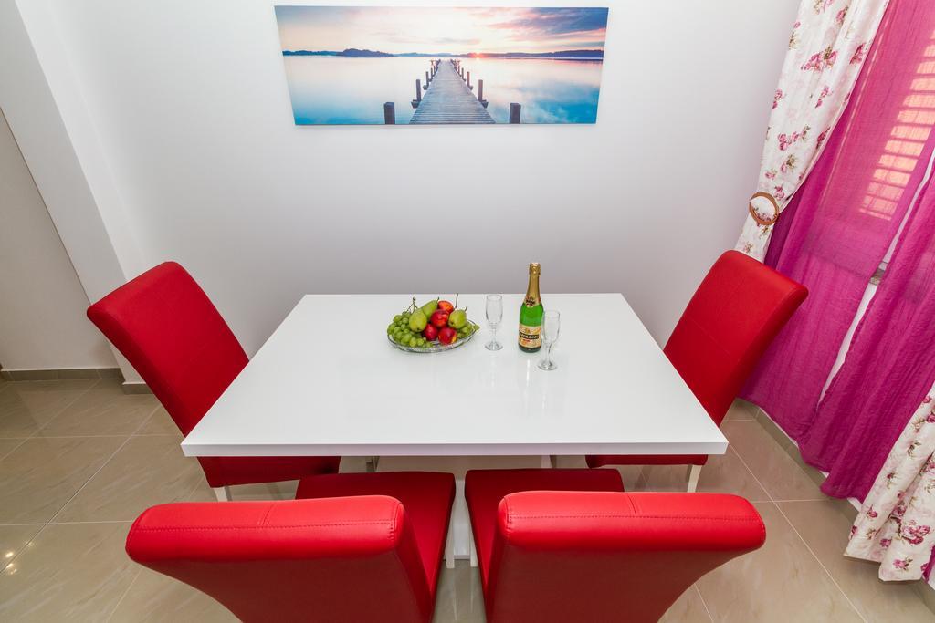 וודיצה Apartments Villa-Ines Center מראה חיצוני תמונה
