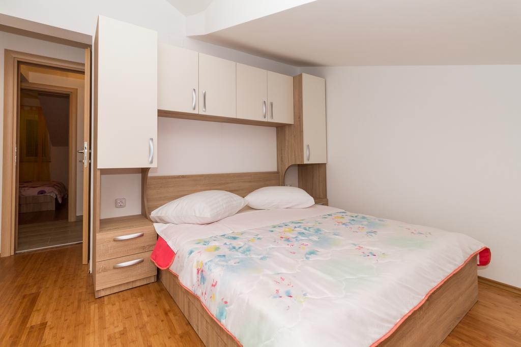 וודיצה Apartments Villa-Ines Center מראה חיצוני תמונה