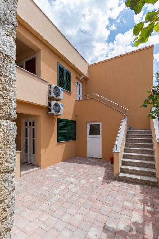 וודיצה Apartments Villa-Ines Center מראה חיצוני תמונה